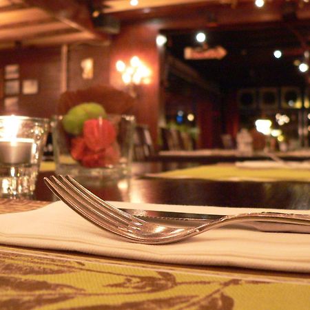 Hotel Cafe Restaurant "De Kroon" Виссенкерке Экстерьер фото